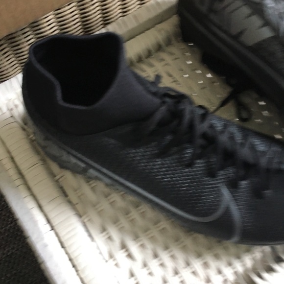 Nike Merurical Indoor Soccer Cleats - Picture 2 of 3